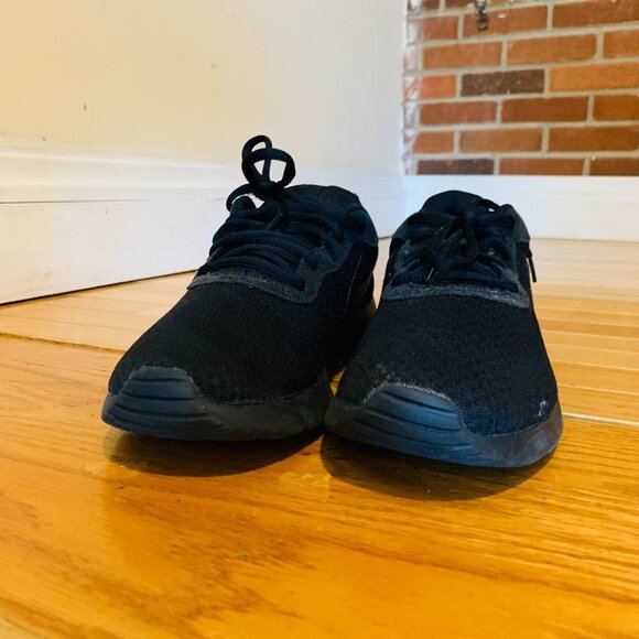 Size 9.5 - Nike Tanjun Black - 812654-001 - Picture 6 of 14